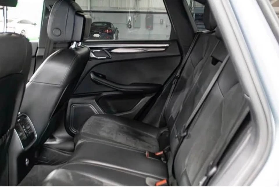 2020 Porsche Macan - Image 9 of 9