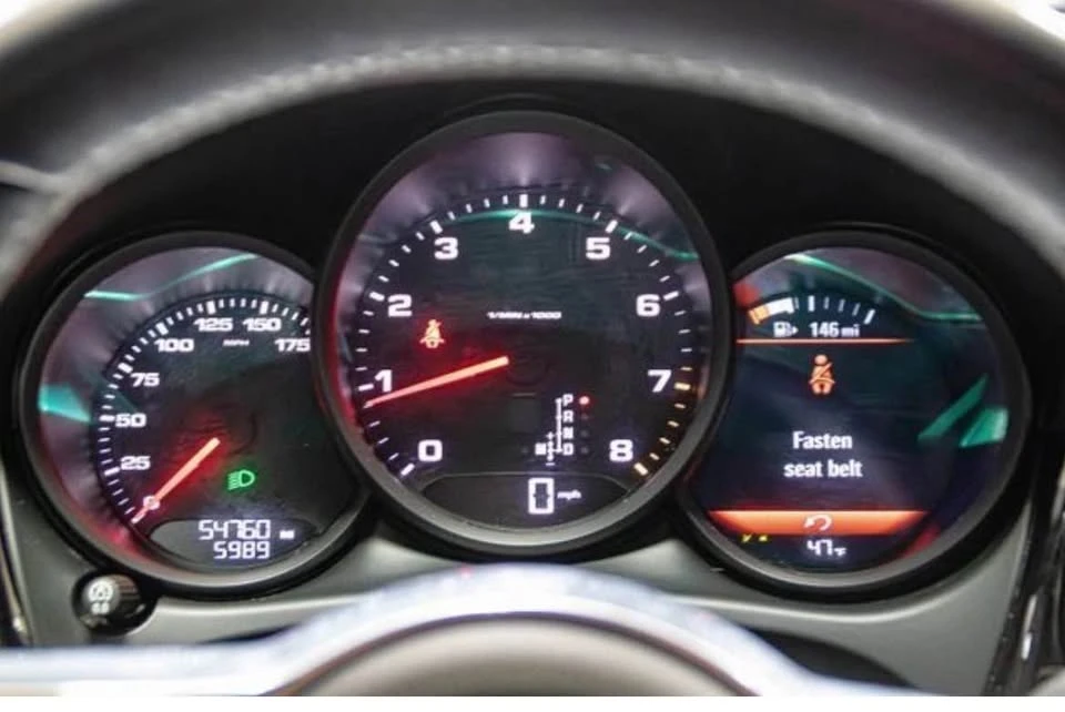 2020 Porsche Macan - Image 8 of 9
