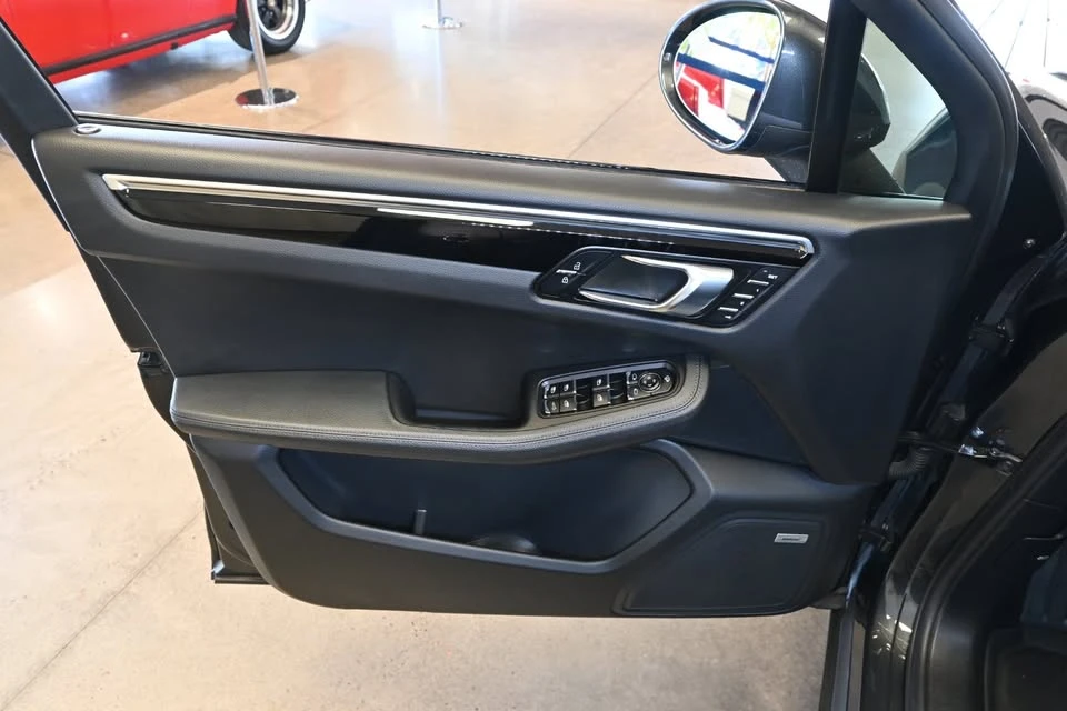 2020 Porsche Macan S - Image 6 of 20