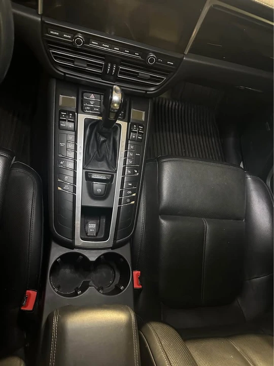 2020 Porsche Macan S - Image 11 of 20