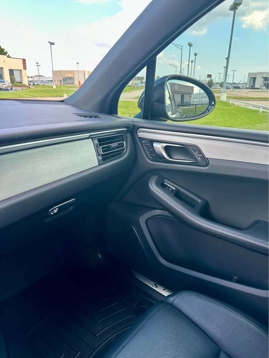2020 Porsche Macan S - Image 13 of 17