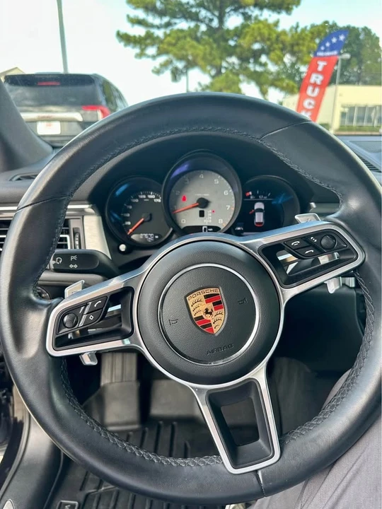 2020 Porsche Macan S - Image 14 of 17