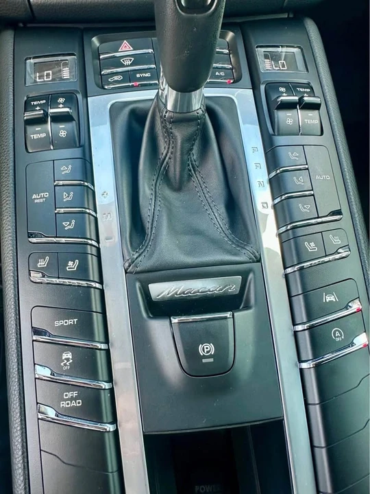 2020 Porsche Macan S - Image 11 of 17