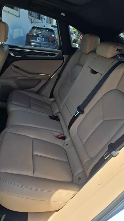 2020 Porsche Macan S - Image 10 of 11