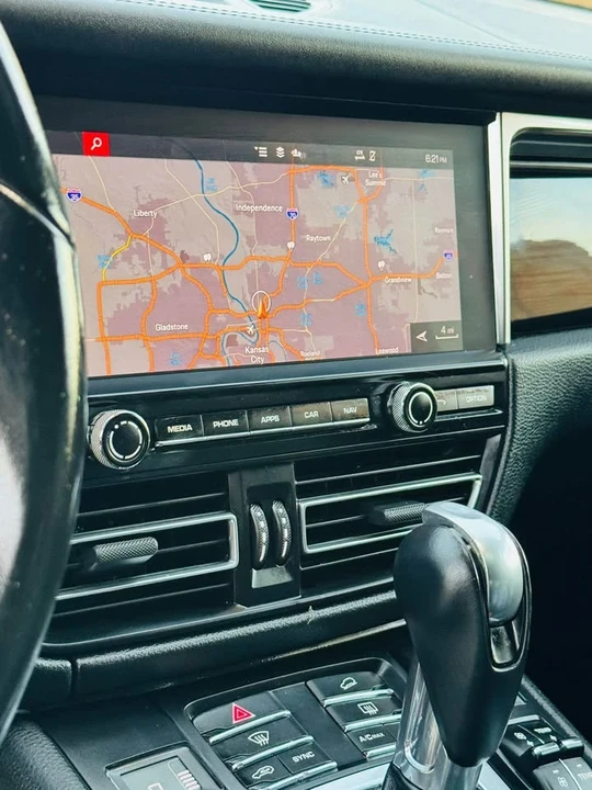 2020 Porsche Macan GTS - Image 10 of 20