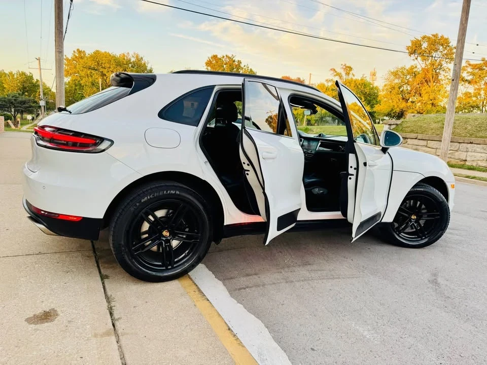2020 Porsche Macan GTS - Image 3 of 20