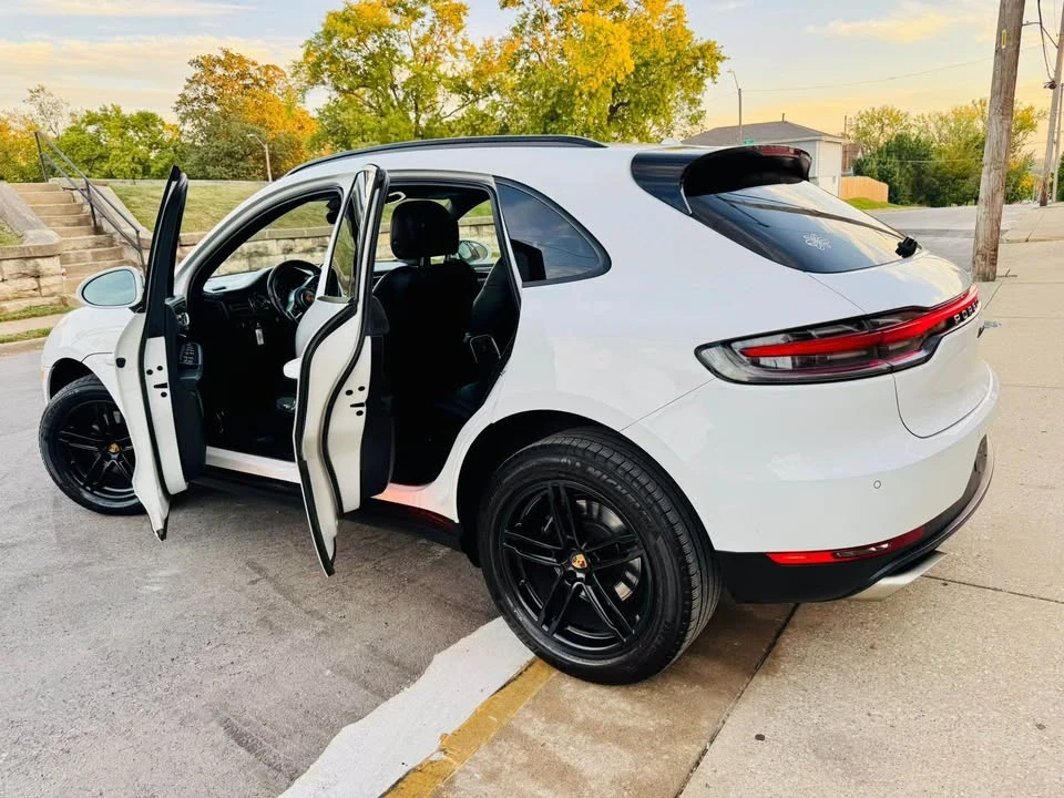 2020 Porsche Macan GTS - Image 11 of 20