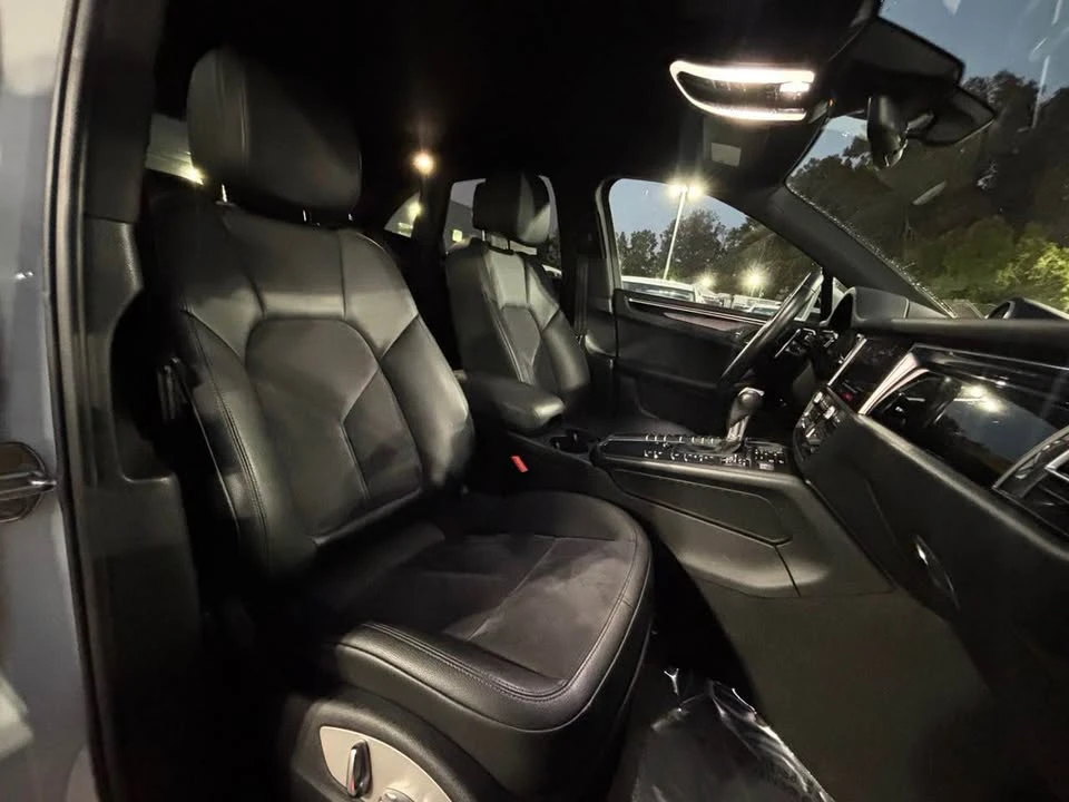 2020 Porsche Macan - Image 12 of 13