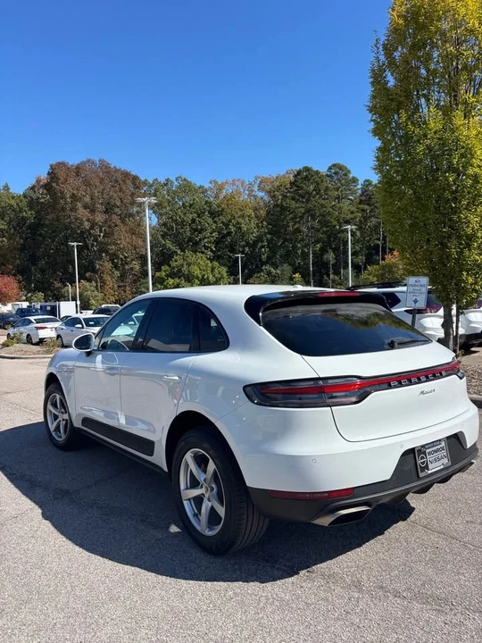 2020 Porsche Macan - Image 2 of 8