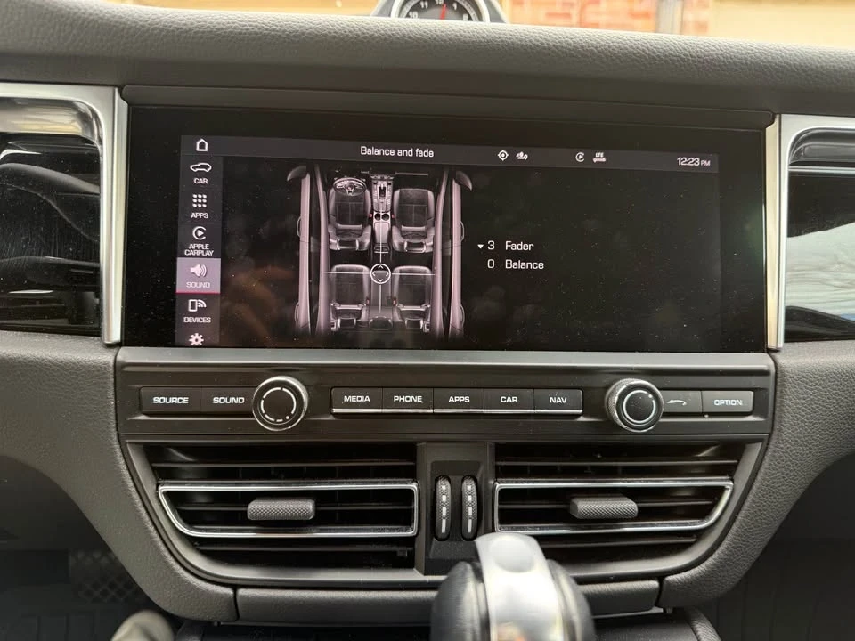 2020 Porsche Macan - Image 8 of 15