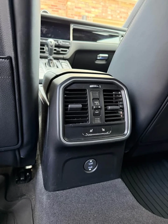 2020 Porsche Macan - Image 9 of 15