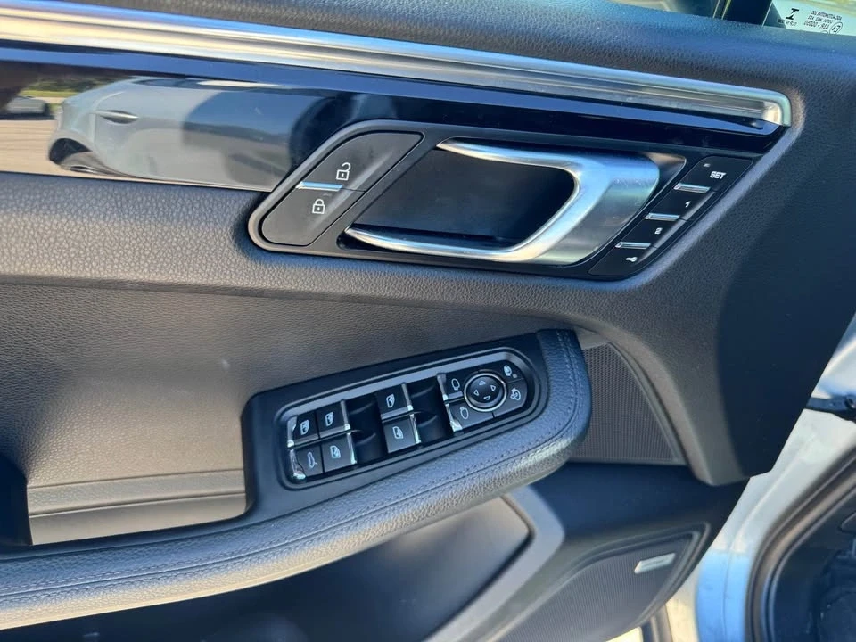 2020 Porsche Macan - Image 13 of 15