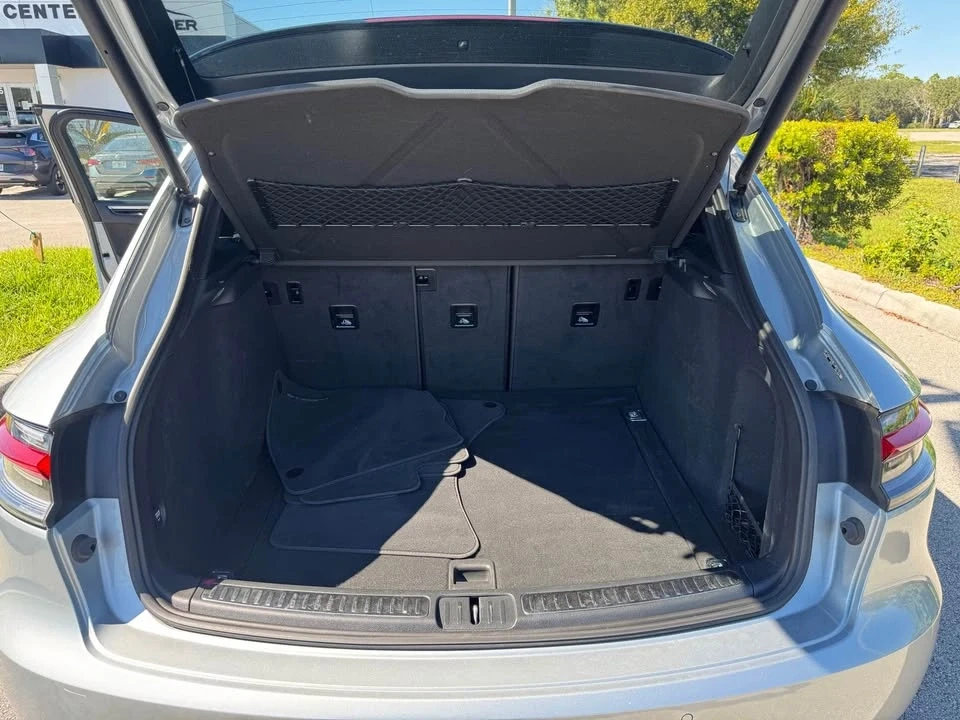 2020 Porsche Macan - Image 15 of 15