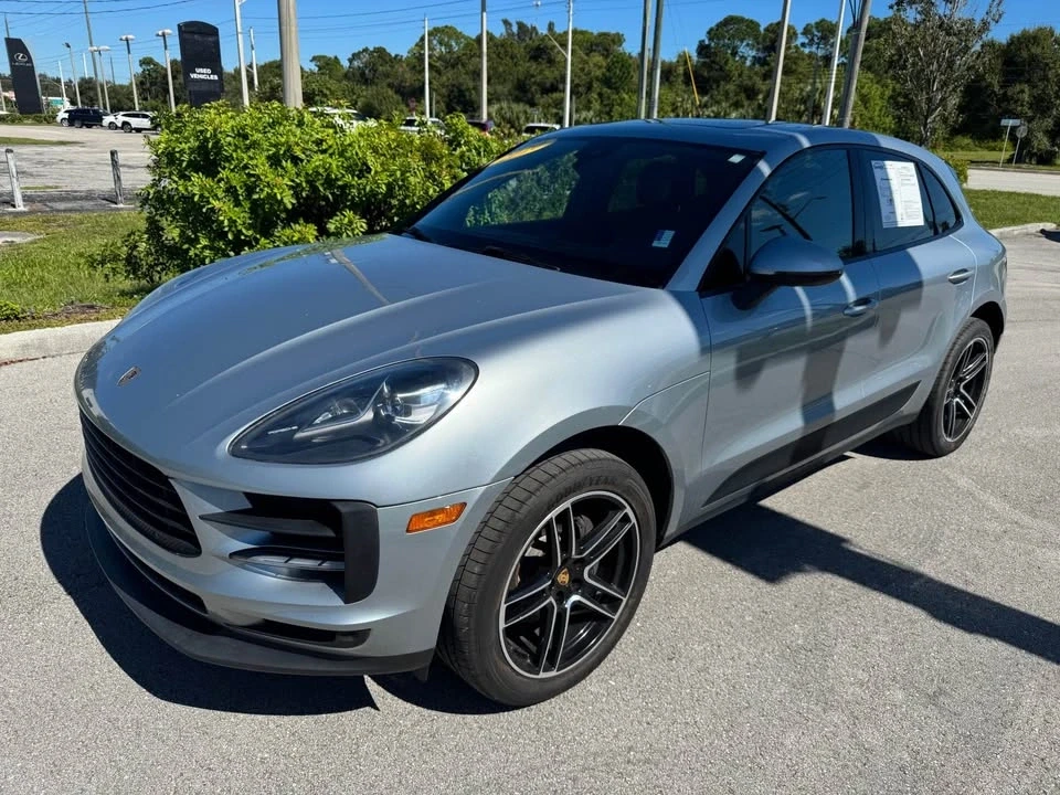 2020 Porsche Macan - Image 2 of 15