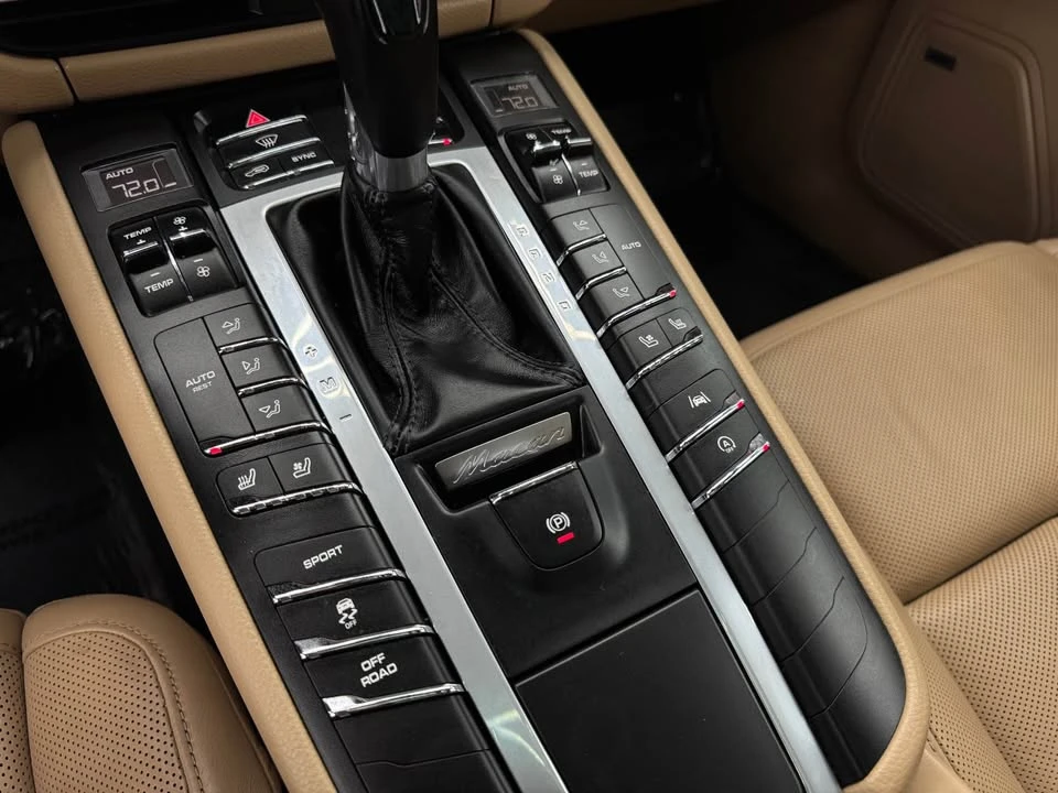 2020 Porsche Macan - Image 13 of 15