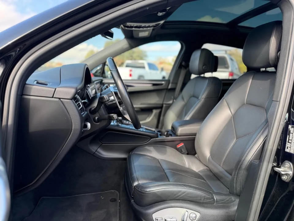 2020 Porsche Macan - Image 8 of 13