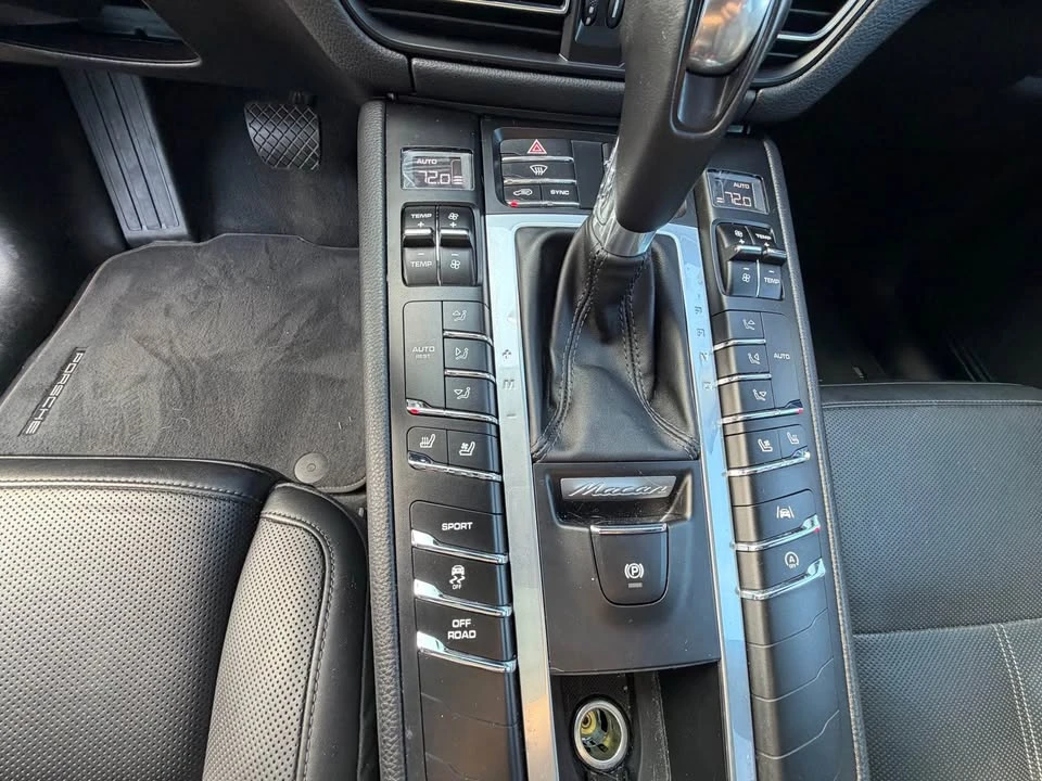 2020 Porsche Macan - Image 11 of 13