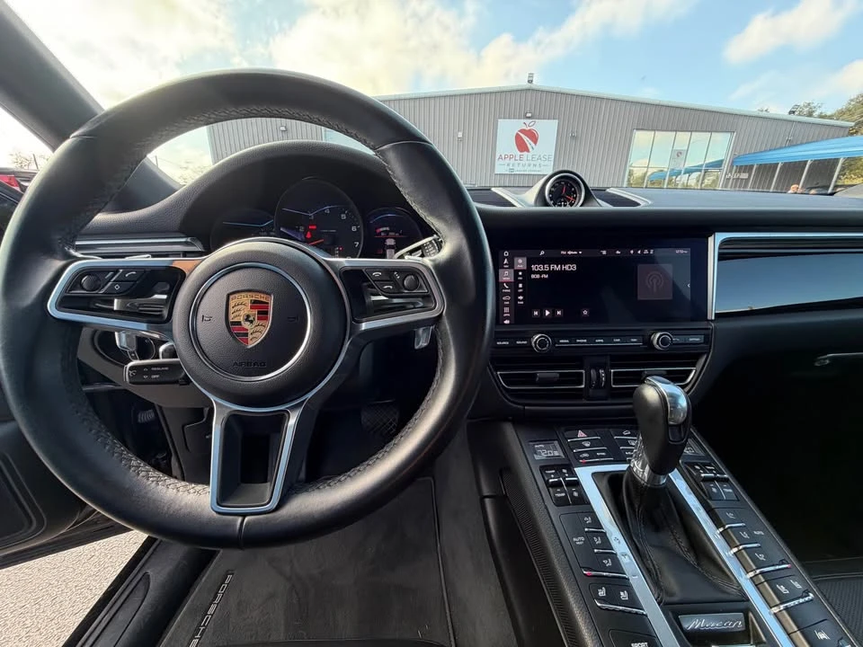 2020 Porsche Macan - Image 9 of 13