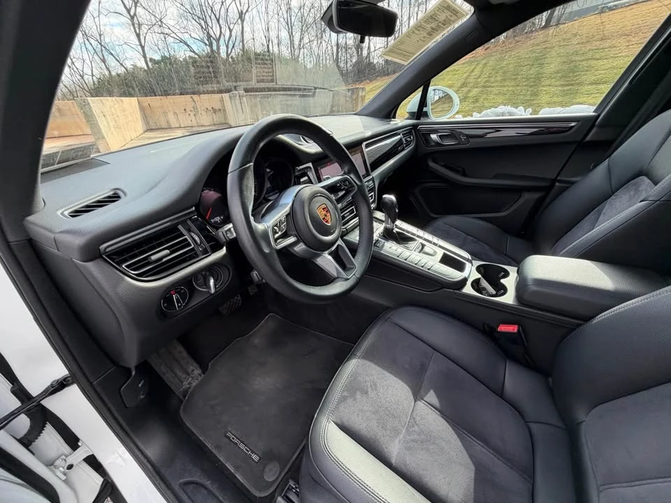 2020 Porsche Macan - Image 13 of 18