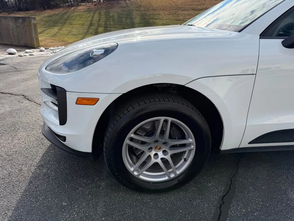 2020 Porsche Macan - Image 2 of 18