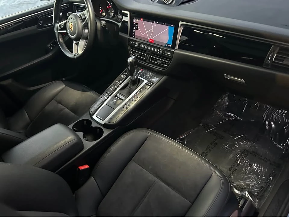 2020 Porsche Macan - Image 10 of 19