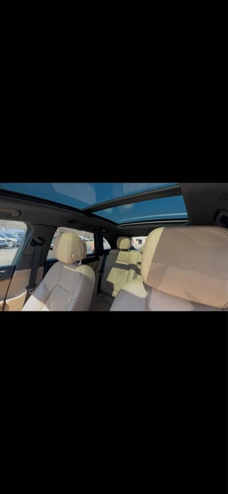 2020 Porsche Macan - Image 10 of 12