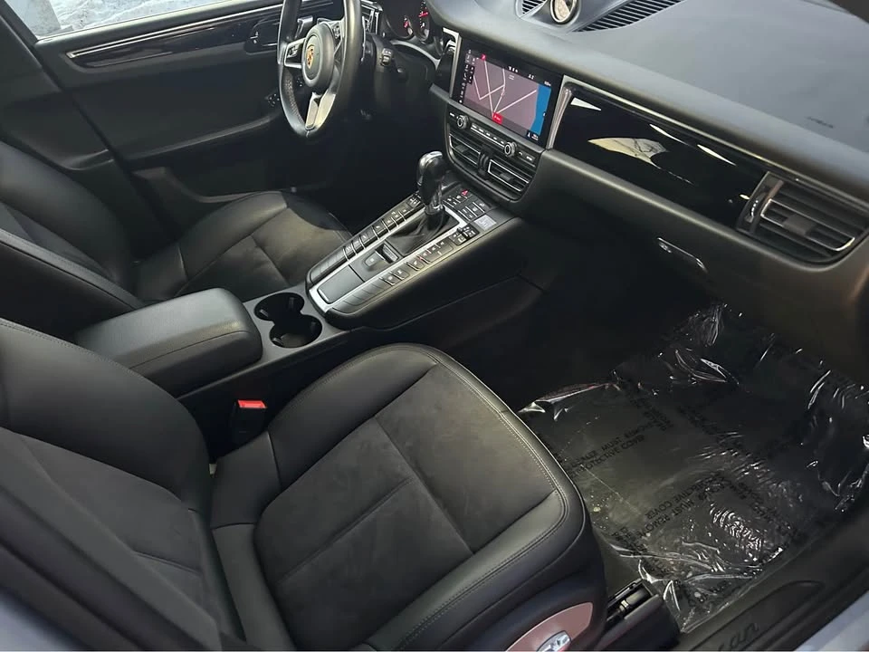 2020 Porsche Macan - Image 12 of 19