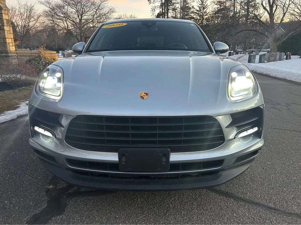 2020 Porsche Macan - Image 16 of 19