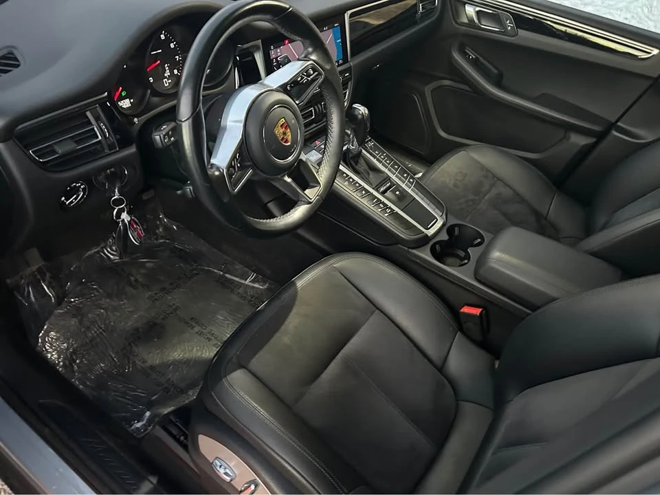 2020 Porsche Macan - Image 9 of 19