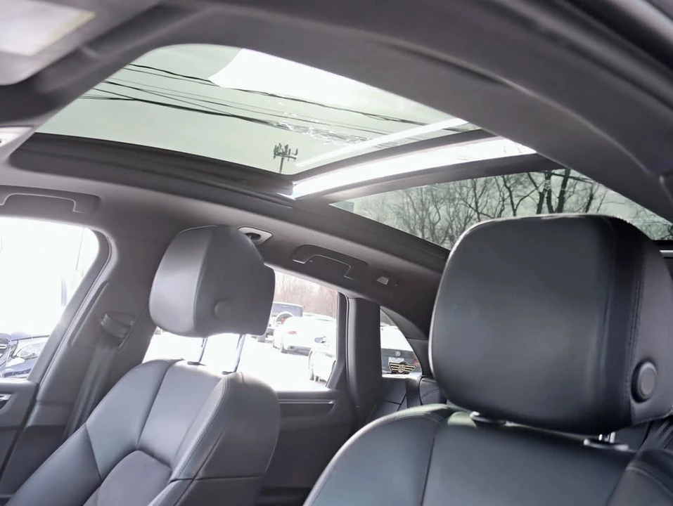 2020 Porsche Macan - Image 19 of 20