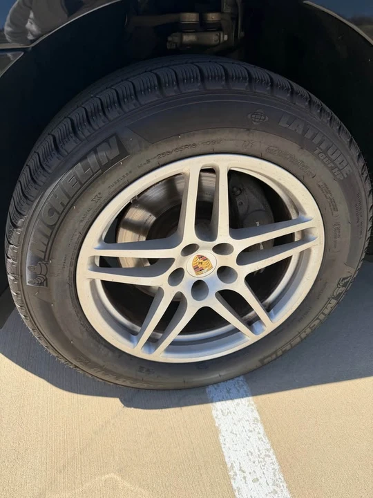 2020 Porsche Macan - Image 9 of 16