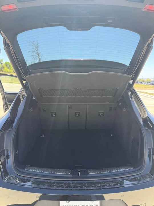 2020 Porsche Macan - Image 16 of 16