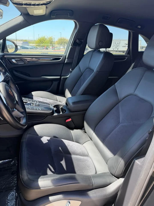 2020 Porsche Macan - Image 10 of 16