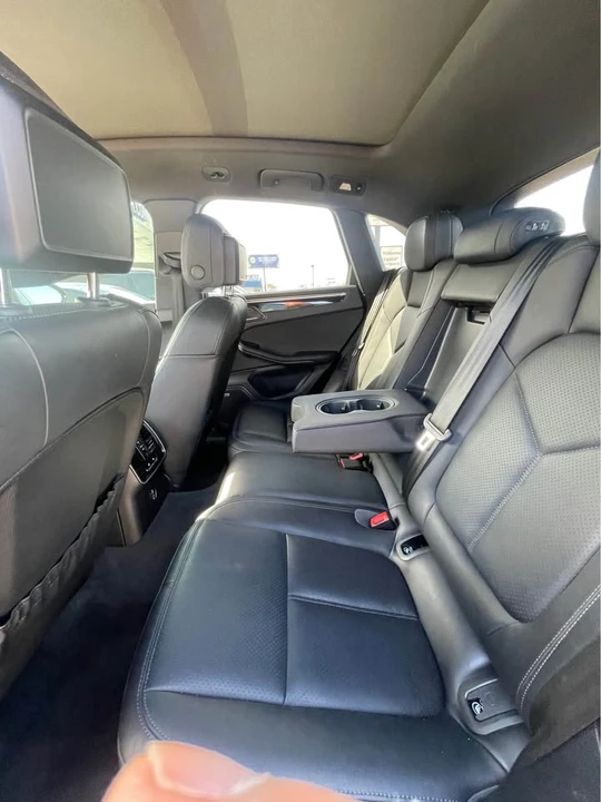 2020 Porsche Macan - Image 10 of 14