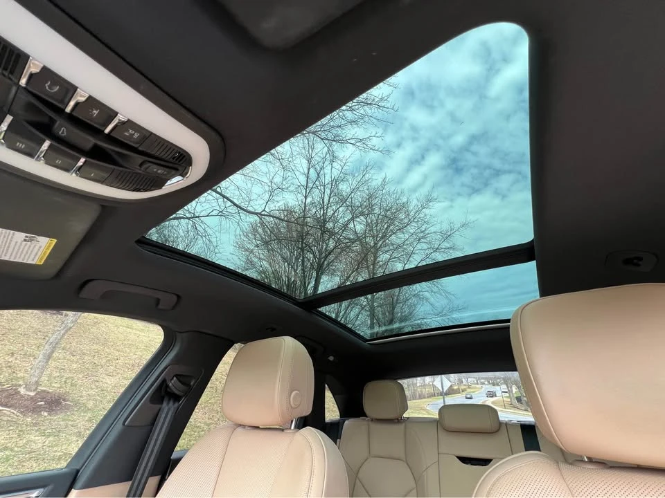 2020 Porsche Macan - Image 17 of 20