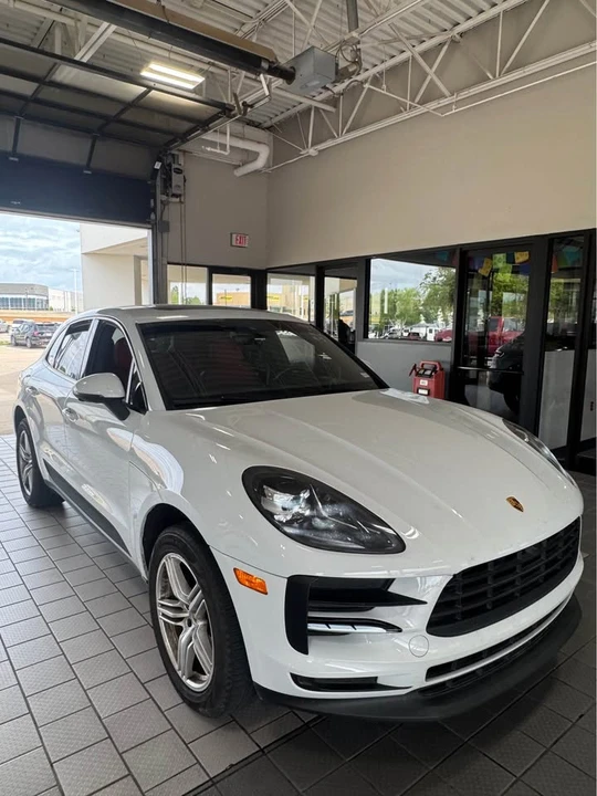 2020 Porsche Macan - Image 3 of 4
