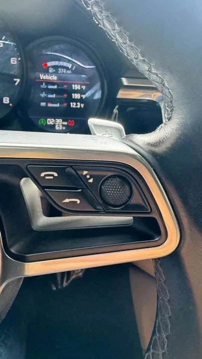 2020 Porsche Macan - Image 19 of 20