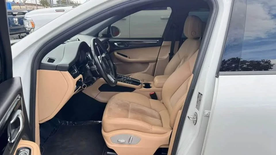 2020 Porsche Macan - Image 9 of 20