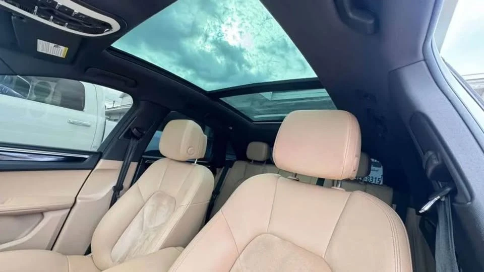 2020 Porsche Macan - Image 13 of 20
