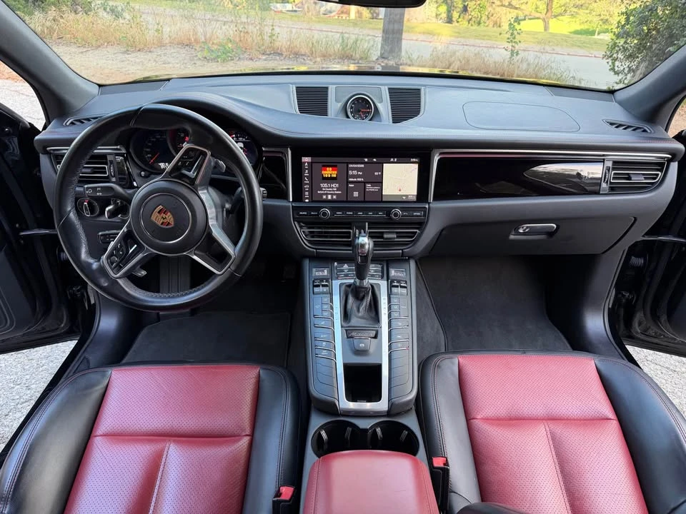 2020 Porsche Macan - Image 12 of 20