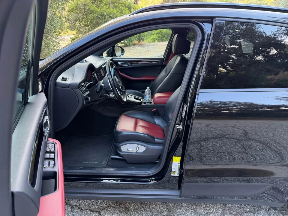2020 Porsche Macan - Image 10 of 20