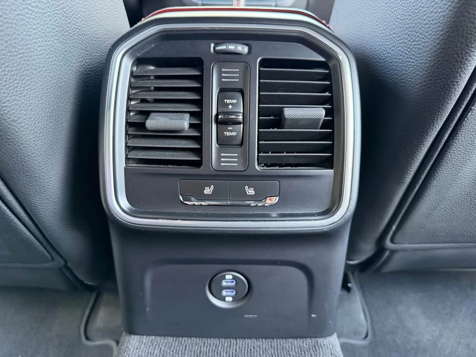 2020 Porsche Macan - Image 13 of 20