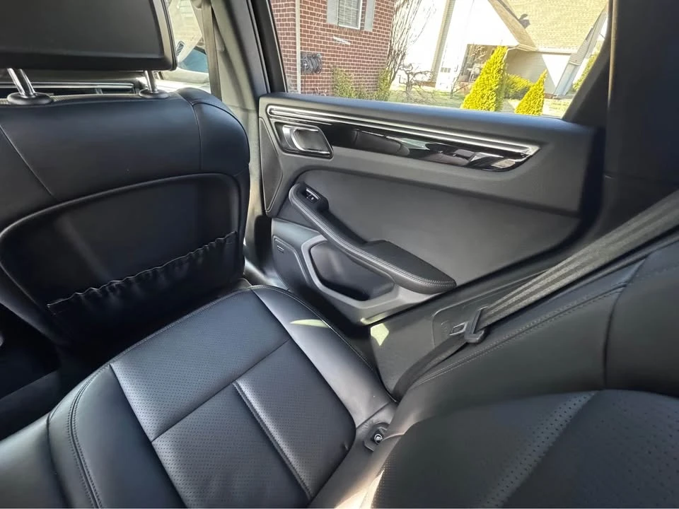 2020 Porsche Macan - Image 14 of 16