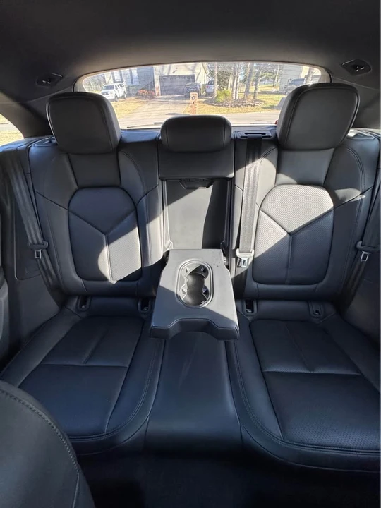 2020 Porsche Macan - Image 15 of 16
