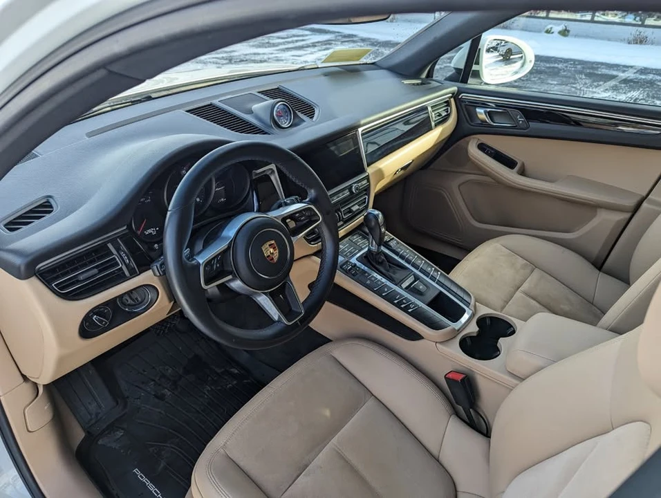 2020 Porsche Macan - Image 10 of 20