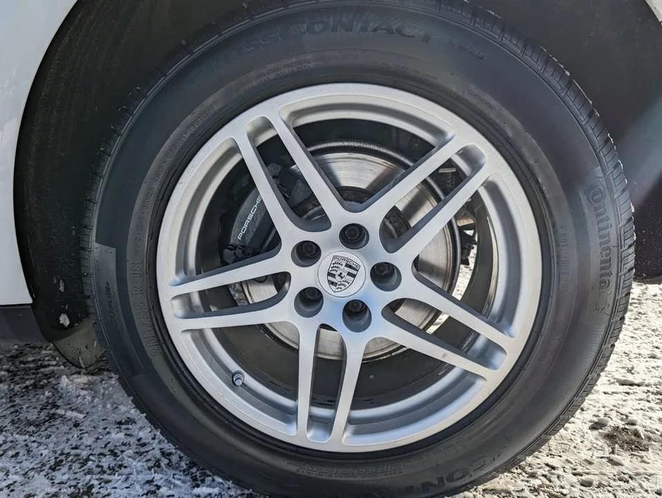2020 Porsche Macan - Image 19 of 20