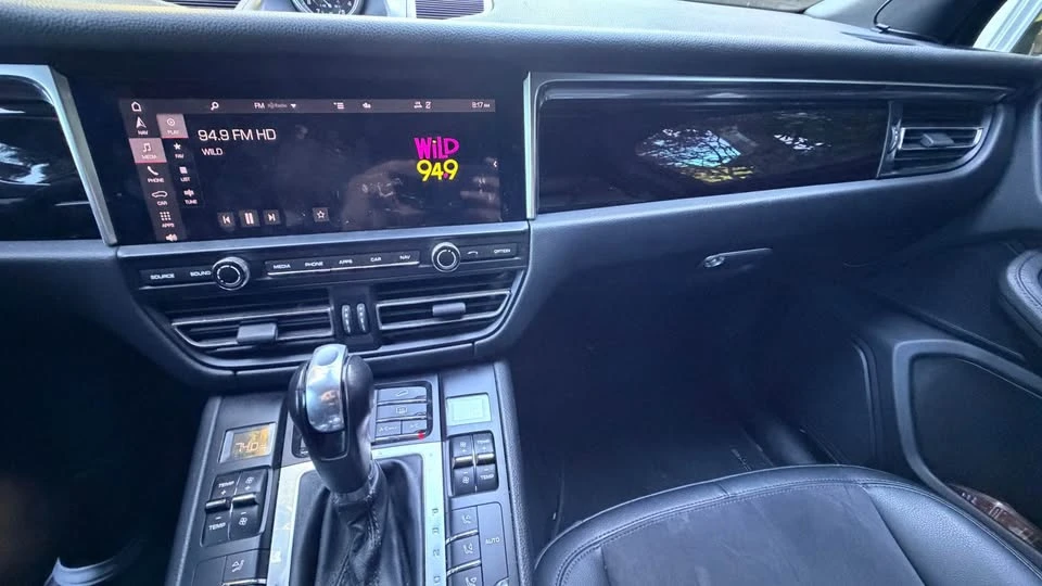 2020 Porsche Macan - Image 8 of 13