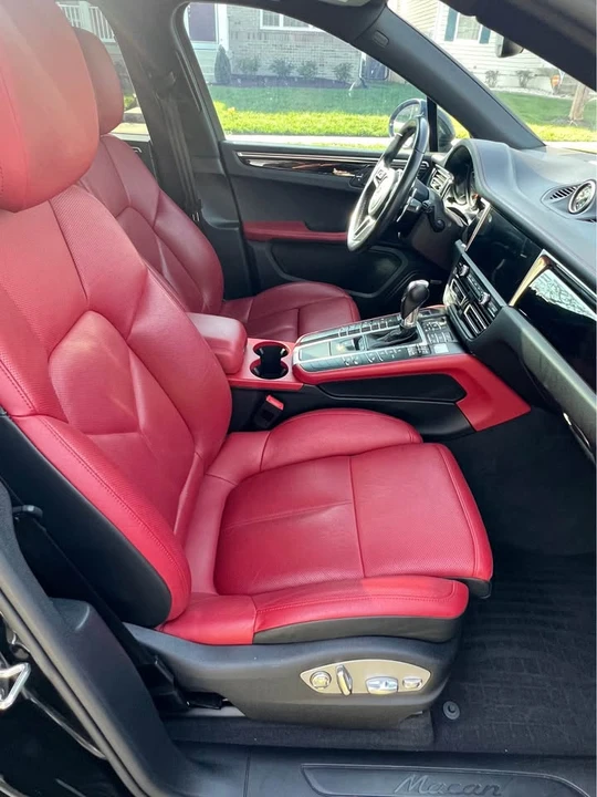 2020 Porsche Macan - Image 10 of 18