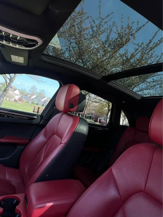 2020 Porsche Macan - Image 14 of 18
