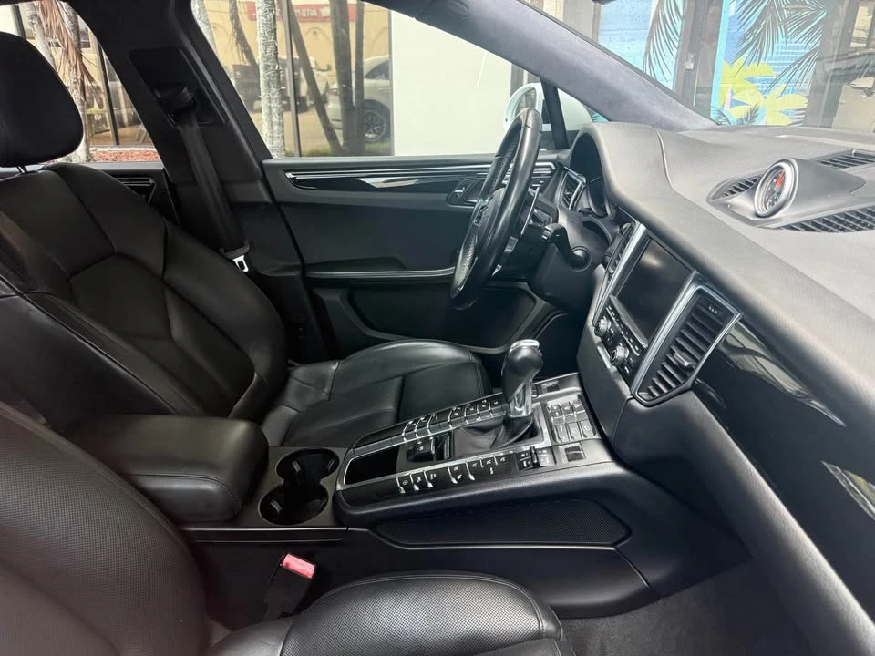 2020 Porsche Macan Turbo - Image 5 of 6